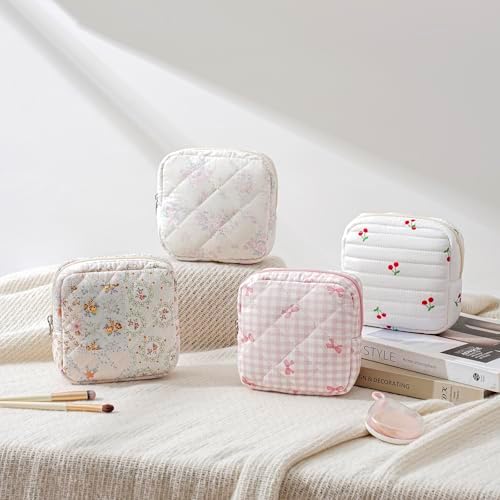RSRSLEII Mini Quilted Makeup Pouch - Image 5