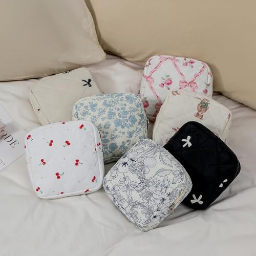RSRSLEII Mini Quilted Makeup Pouch - Image 6