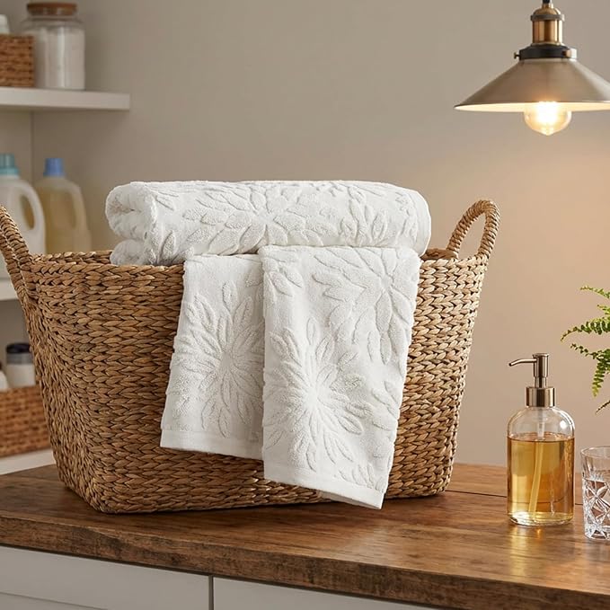 Artoid Mode 2 Pcs White 3D Dahlia Floral Jacquard Hand Towels - Image 5