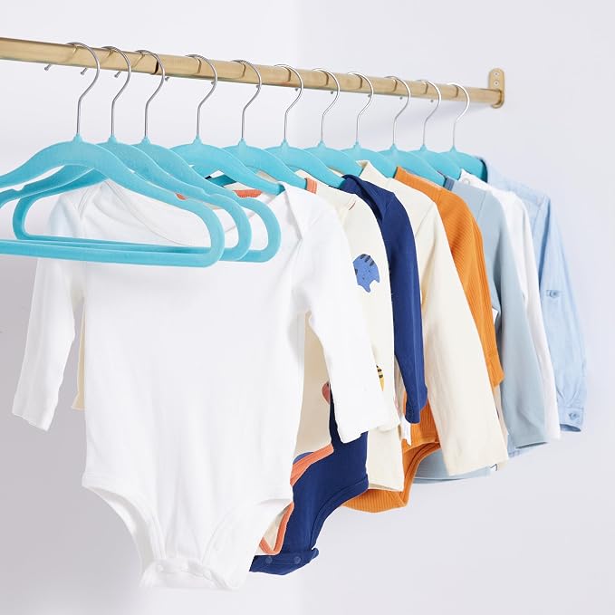 Amazon Basics Kids Space Saving Velvet Non-Slip Clothes Hangers - Image 6