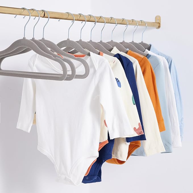 Amazon Basics Kids Velvet Non-Slip Space Saving Clothes Hangers - Image 5
